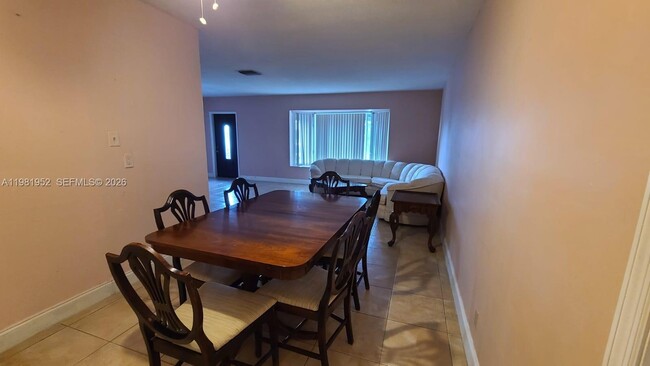 Photo - 6808 NW 75th St