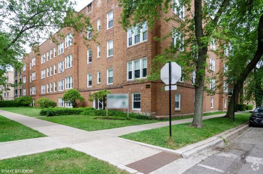 Building Photo - 1902 W Morse Ave Rental