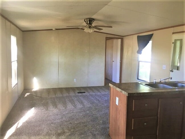 Building Photo - 16790 Meadowcroft St Rental