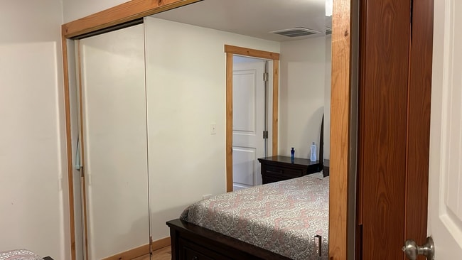 91 Alpine Rd Unidad apartment
