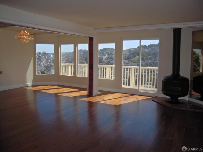 Photo - 168 Museum Way