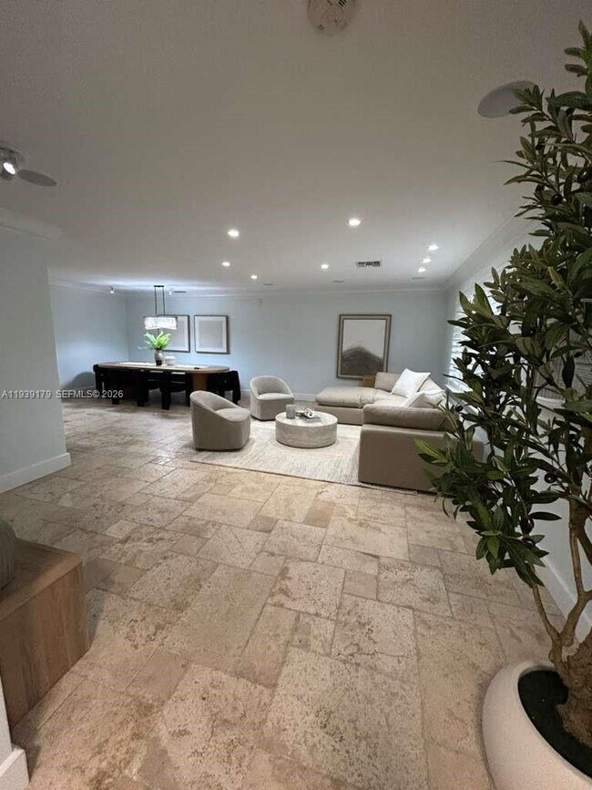 Building Photo - 1108 Washington St