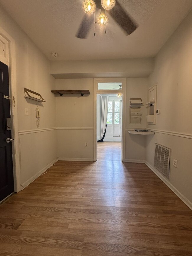 Photo - Centrally Located 1BR/1BA in Georgetown Unit 14