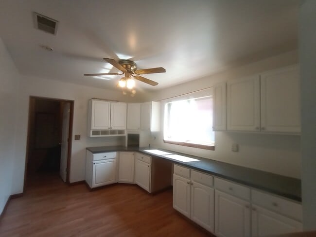 Hallway - 4518 Liberty Ave Unit 2