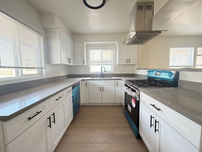 Photo - 2400DelM Unit 2402