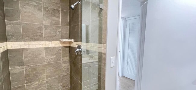 Photo - 174 Burgandy Way