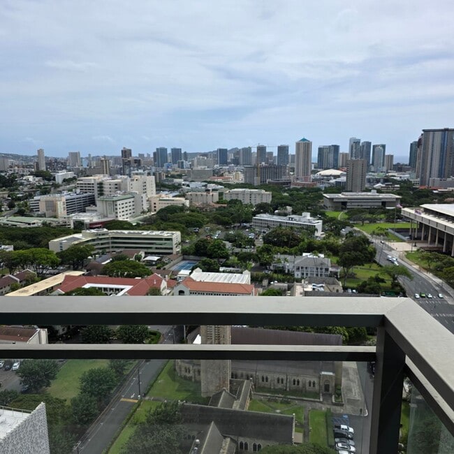 Building Photo - Capital Place One Bedroom Condo Unit 2708