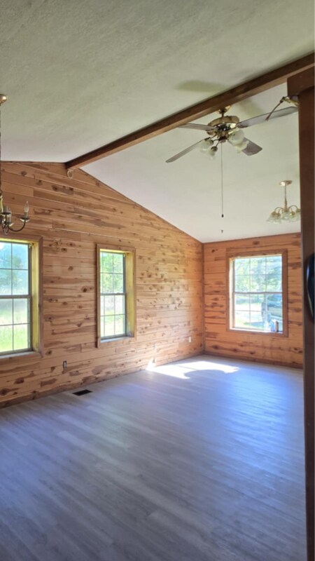 Photo - 125 Clint St