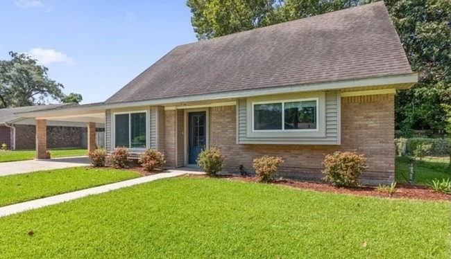 Photo - 516 Camellia Dr