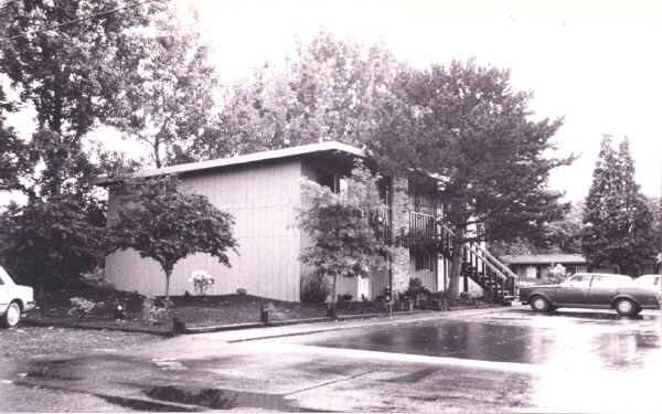 Evergreen Apartments - Evergreen Apartments
