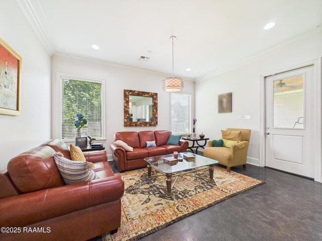 Photo - 130 Dove Cir