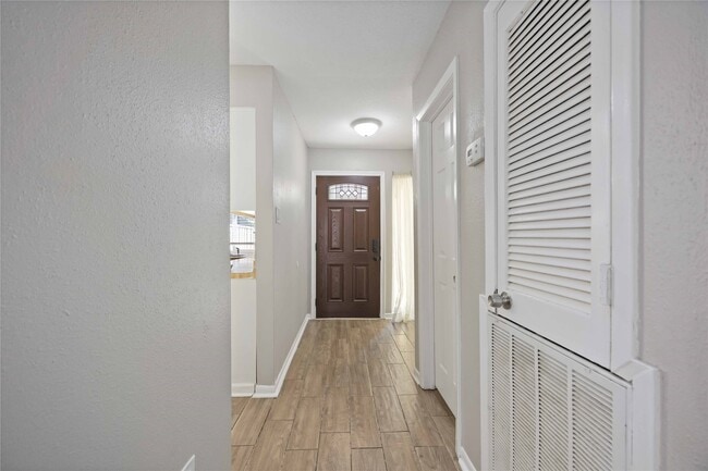 Photo - 2325 W Settler's Way