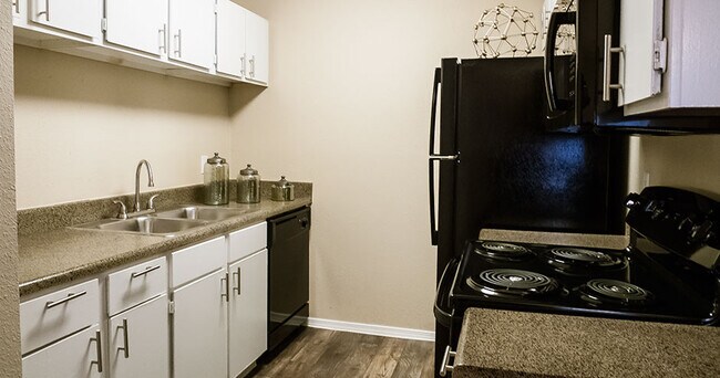 The Arbors on Forest Ridge Apartments