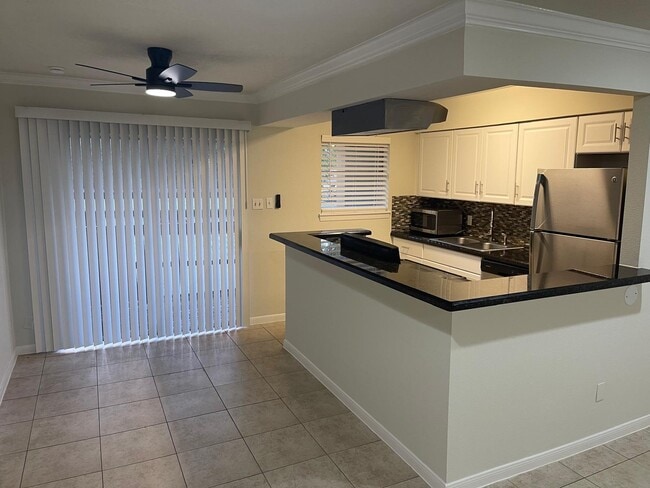 Photo - 8229 Kingsbrook Rd Unit 228