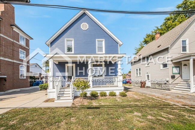 Building Photo - 284 S Union St Rental