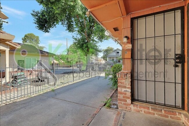 Photo - 4806 Yosemite Ave