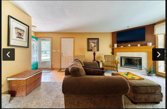 Photo - 1300 E Buckwood Dr