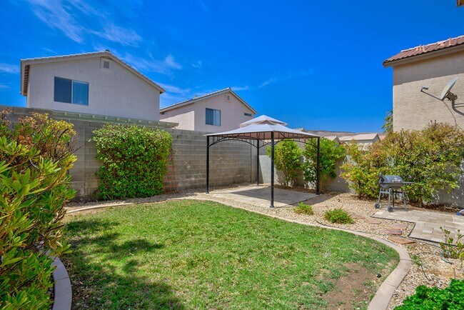 Photo - Status: Accepting Applications