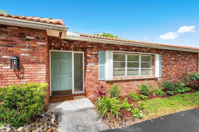 Photo - 931 NW 9th Ct