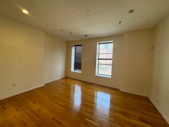Photo - 176 W Springfield St Unit 1