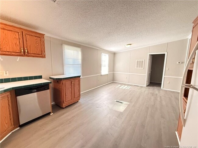 Photo - 150 Travis Dr