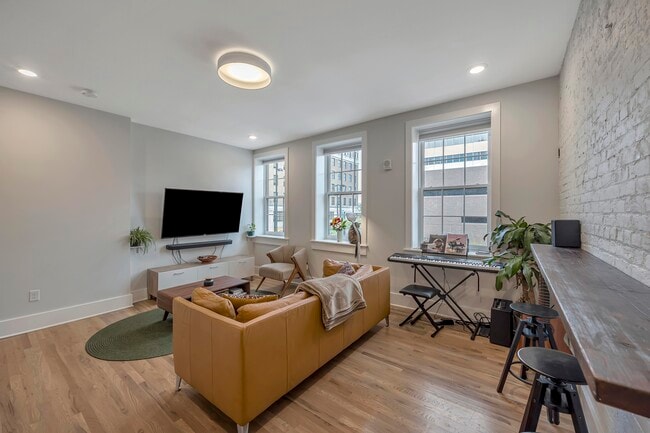 11 E Court St Unit 303