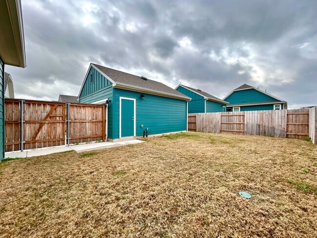 Photo - 202 Elm Br Trl