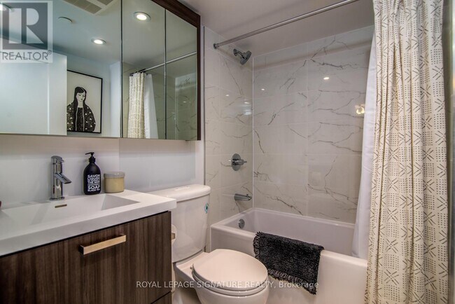 Photo - 18 Erskine Ave Unit 3407