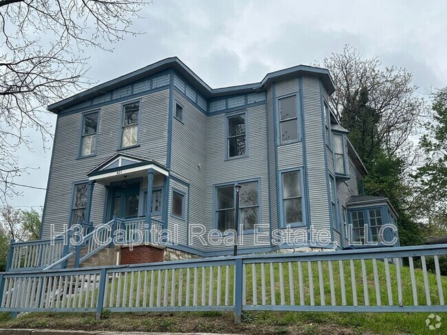 Building Photo - 821 Alby St Unit A Rental