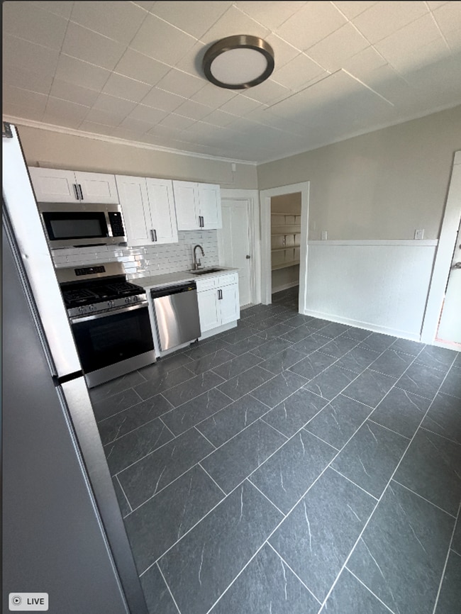 Photo - 23 Howe St Unit 2