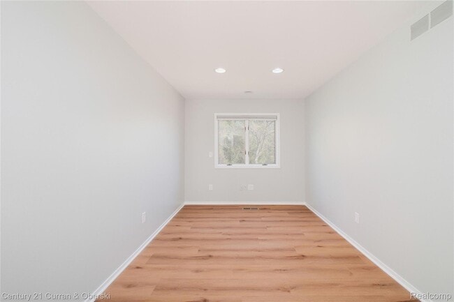 Photo - 1083 N Livernois Rd