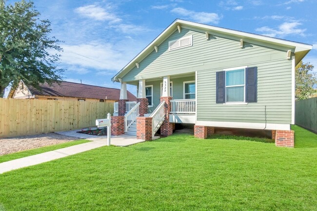 Photo - 5322 Avenue K
