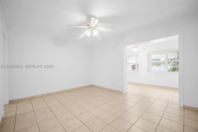 3675 SW 23rd St Unidad A