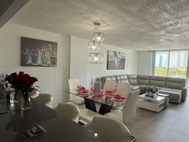 Building Photo - 2851 NE 183rd St Unit 605E