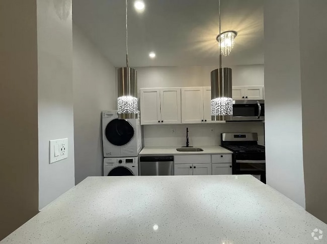 Building Photo - 1 Dewitt Rd Unit 104 Rental