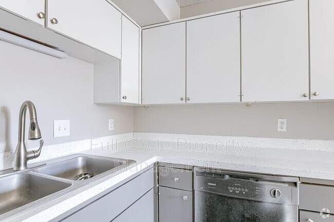 Building Photo - 349 S 26th Rental