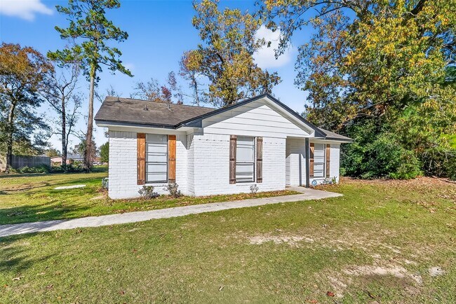 Photo - 23567 Pine Forest Dr