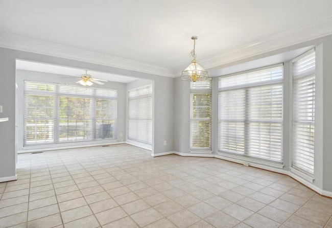 Photo - 25231 Dunvegan Sq