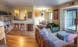 Building Photo - 7611 Maple Ave Unit 204