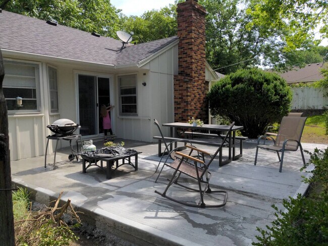 Photo - 4449 E 107th St