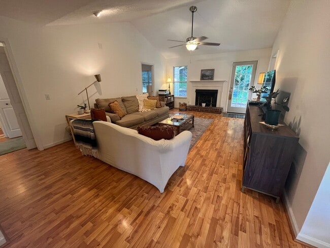 Photo - Beautiful Donelson Cottage With Private Fenced Yard