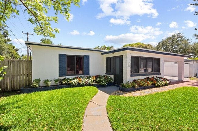 Photo - 336 SW 20th St