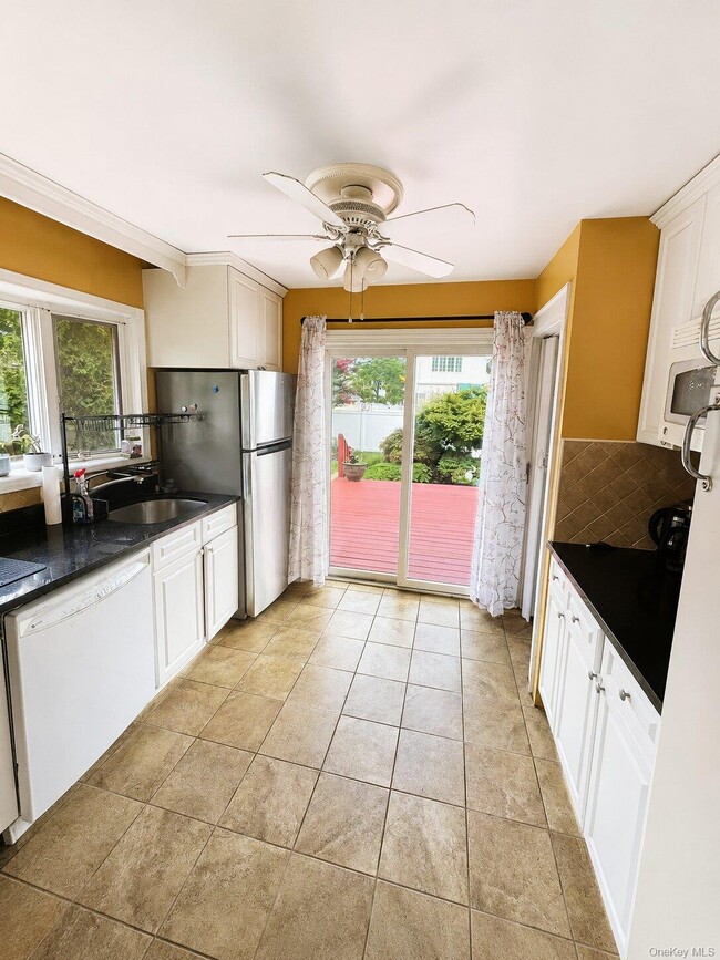 804 Nassau St