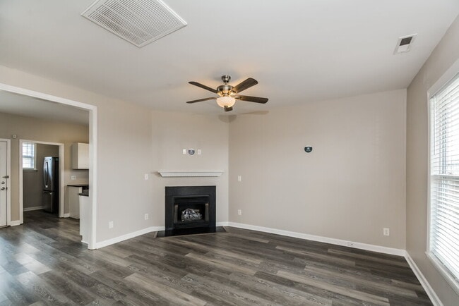 205 Houston Ln