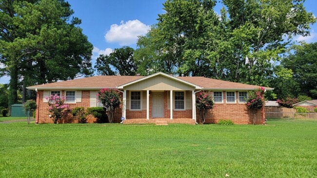 Building Photo - 6408 Robinhood Ln NW