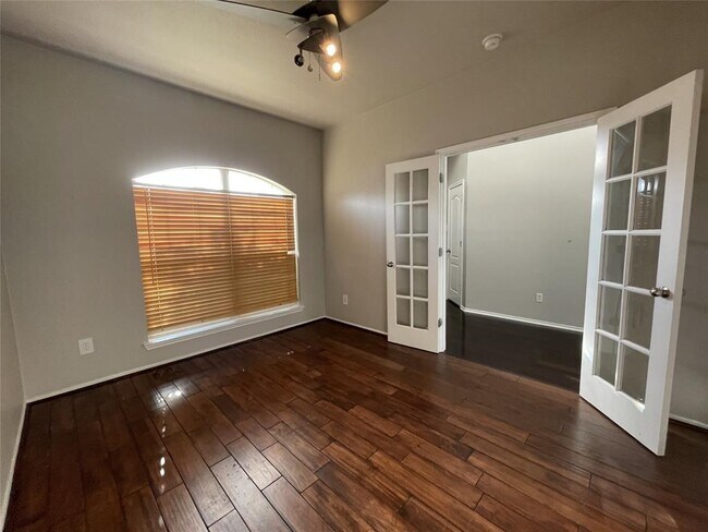 Photo - 1542 Haynie Bend