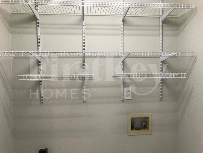 Photo - 924 10th St SW
