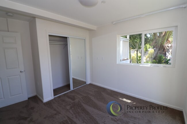 Photo - 2 Bedroom / 1 bath Ground Floor Kapahulu Apartment - Available Now! Unit #101