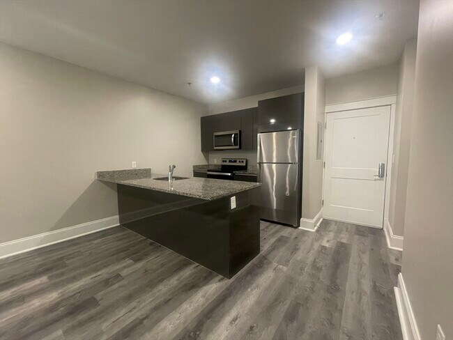 Building Photo - 350 Pleasant St Unit 250 Rental