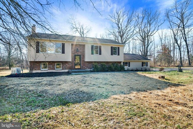 Building Photo - 5400 Curly Hill Rd Rental